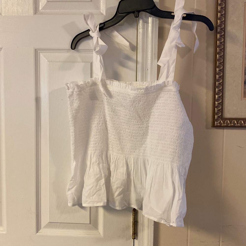 Women white halter top. Ties on the shoulder. New. Sz XL JCrew